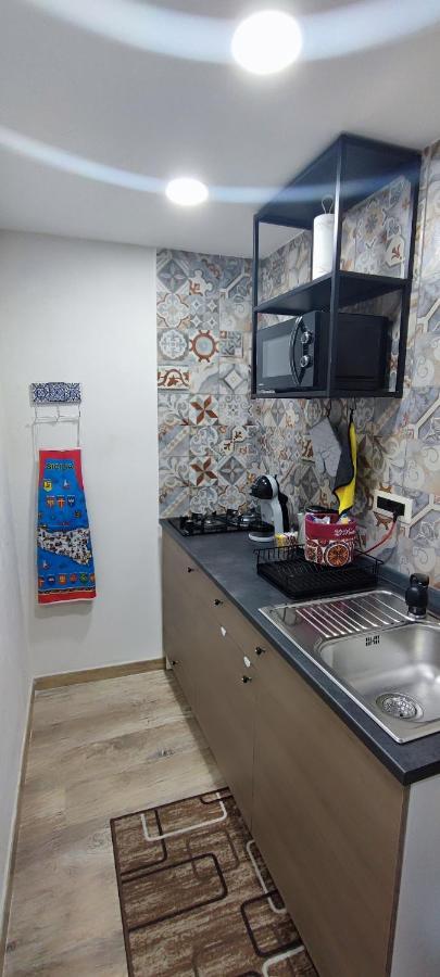 Tapia'S Rooms Big Catania Bagian luar foto