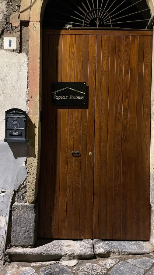 Tapia'S Rooms Big Catania Bagian luar foto